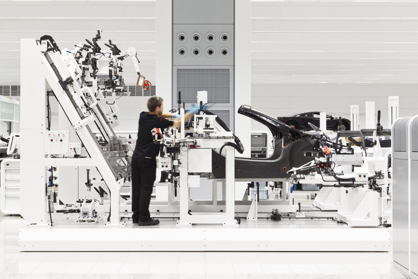 mclaren-production-center-designboom06.jpg