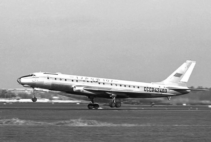 Tu-104-42403-900.jpg