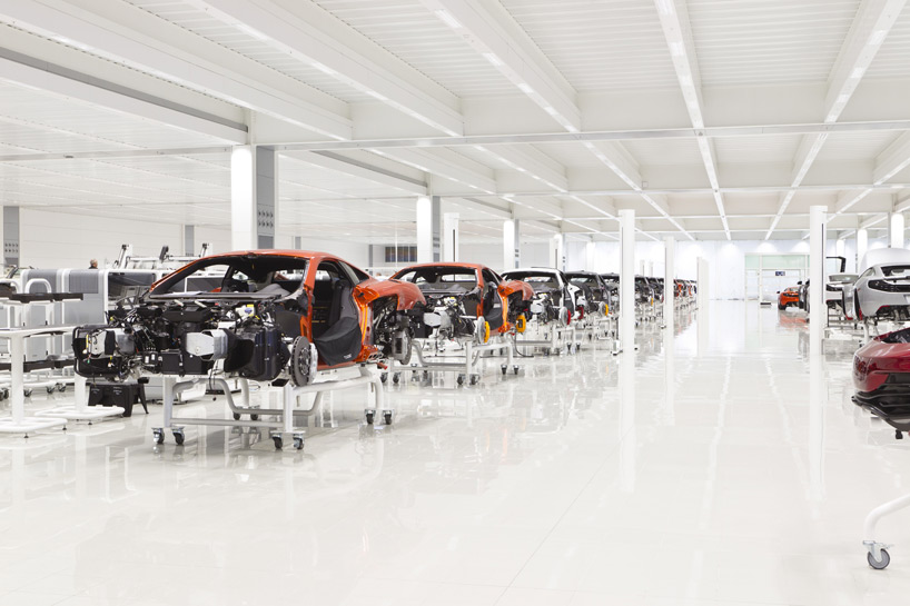 mclaren-production-center-designboom03.jpg