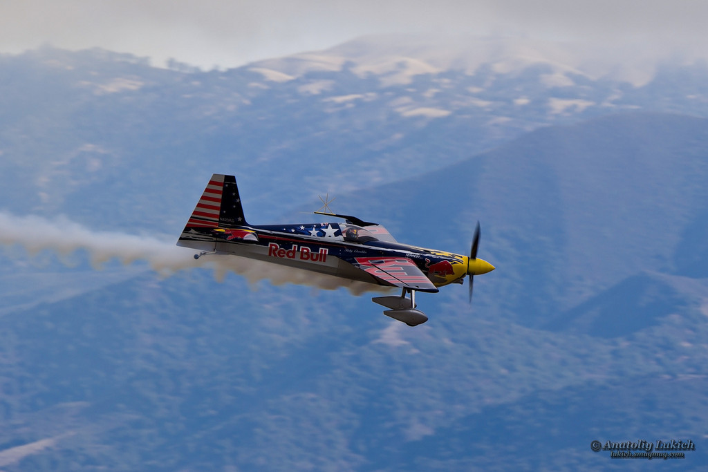 2011092438371-XL.jpg