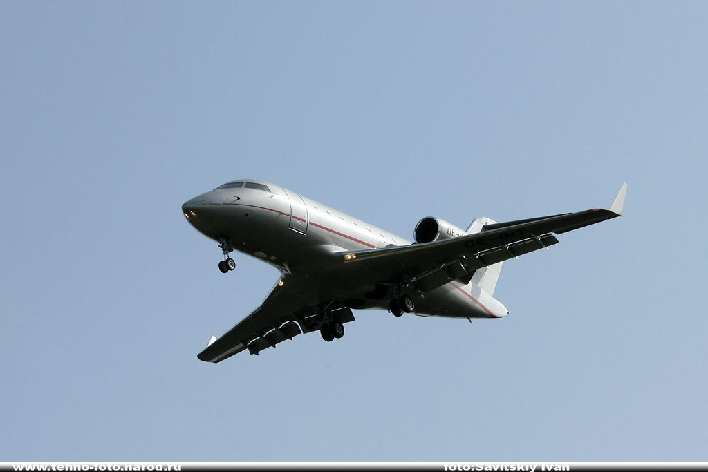 Bombardier-CL-600-2B16-Challenger-604_Rostov-on-Don_21.07.2010-009.jpg