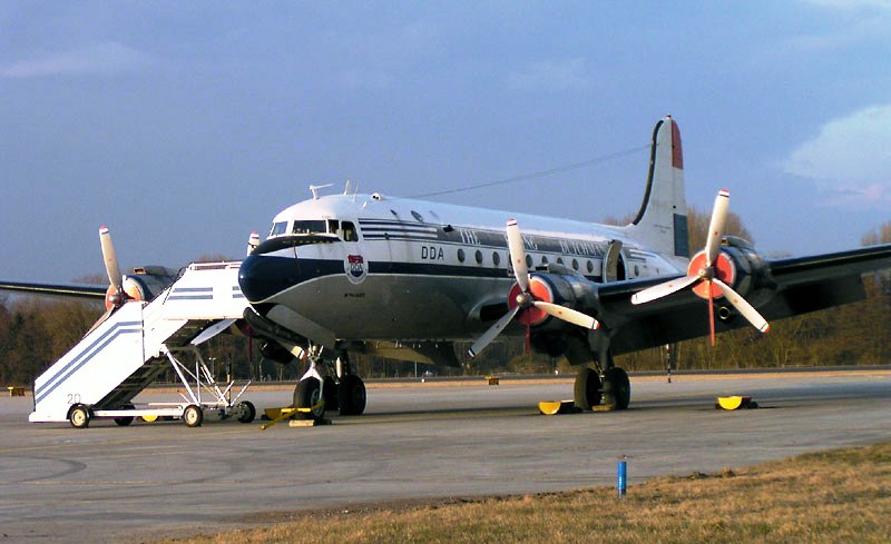 Douglas_DC-4_Flying_Dutchman.jpg