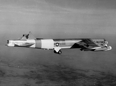 Boeing_B-52_with_no_vertical_stabilizer.jpg