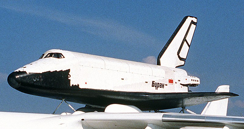 800px-Buran_on_An-225_%28Le_Bourget_1989%29_%28cropped%29.JPEG